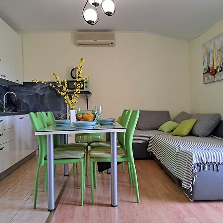 Apartment Penic Kaštela Exteriör bild